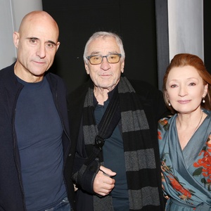 Photos: Robert DeNiro Visits OEDIPUS on Broadway Photo