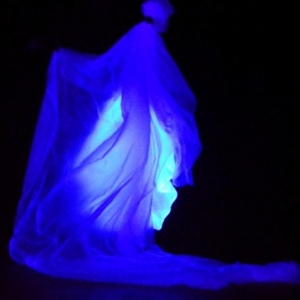 El Grupo Zigzag Danza Lleva Al Público A Un Universo Cambiante A Través De La Puest Video