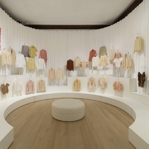 First Museum Exhibition Honoring Gaby Aghion, Founder of the French Fashion House Chl Video