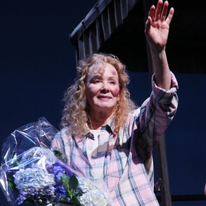 Photos: CALL ME IZZY Star Jean Smart Takes Her Opening Night Curtain Call Photo