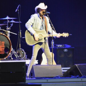 Photo Review: Willow Avalon and David Lee Murphy