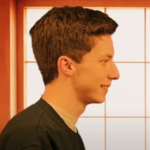 Video: Andrew Barth Feldman Pays Musical Tribute to MUPPETVISION 3D in Heartfelt Farewell Photo