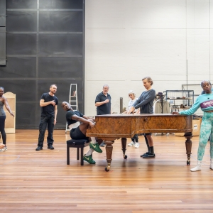 Photos: THE IMPORTANCE OF BEING EARNEST At National Theatre In Rehearsal Photo