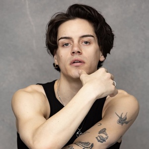 MAGIC MIKE LIVE Reveals New Cast Photo