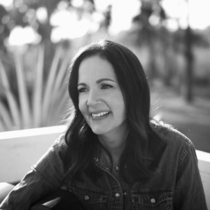 Grammy Winner Lori McKenna Returns to Spire Center in September Photo
