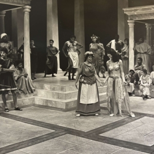 Hartford Stage Company Youth Theatre Alumni Will Host Reunion Photo