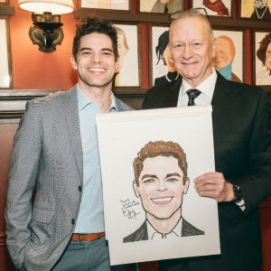 Photos: Jeremy Jordan Receives Portrait at Sardis Photo