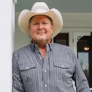 Country Music Icon Tracy Lawrence To Headline One-Night-Only Concert At Resorts World Photo
