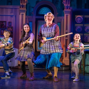 MRS. DOUBTFIRE Hits the Stage at Morris Center This March Photo