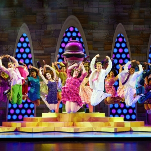 Photos: Get a First Look at New Images of HAIRSPRAY on Tour