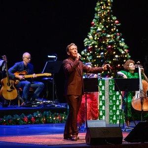 Rob Brydon Will Bring One-Night Christmas Spectacular to Bradford Live Photo