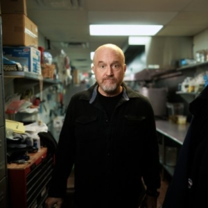 Louis CK Brings RIDICULOUS Tour to the Fabulous Fox Photo