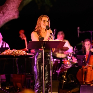 Photos: Brooke Shields Debuts New Show PREVIOUSLY OWNED BY BROOKE SHIELDS at Broadway Photo