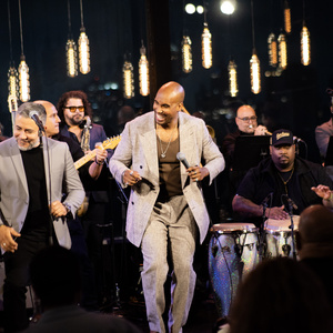 Photos: See Highlights of Anthony Almonte at Dizzy's Club Photo