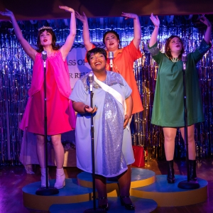 Photos: THE MARVELOUS WONDERETTES at Oil Lamp Theater Interview