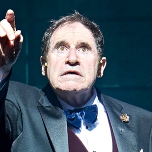 Photos: Richard Kind Returns to THE PRODUCERS in the West End Photo