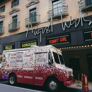 Photos: FUNNY GIRL Celebrates 500 Broadway Performances With A Visit From Carvel! Photo