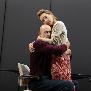 Review Roundup: Mark Strong and Lesley Manville Star in OEDIPUS on Broadway Photo
