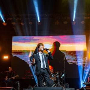 JULIEN DASSIN SINGS JOE DASSIN Comes to Quebec