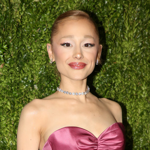 Ariana Grande Teases 'Exciting' Stage Project Photo