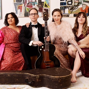 ALL'S WELL SISTERS: Blanket of Snow Comes to All Souls NYC Photo