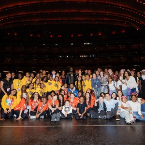 Photos: Leslie Odom Jr., Michael Park & Radio City Rockettes Visit GARDEN OF DREAMS T Photo