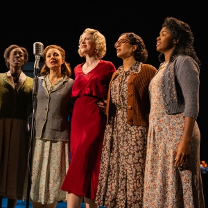 Photos: See New Production Images of GIRL FROM THE NORTH COUNTRY Tour Photo