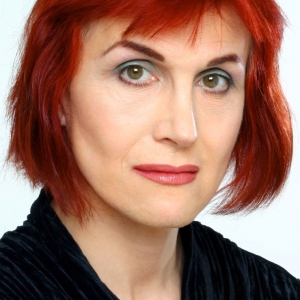 Adèle Anderson Joins UK and Ireland Tour of PRISCILLA QUEEN OF THE DESERT Photo
