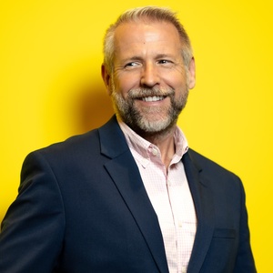 Palace Theater Continues 2ND ACT SERIES With Bob Burns Photo