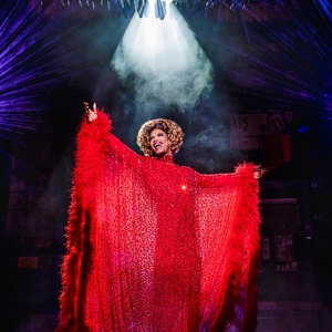 Photos: First Look at Johannes Radebe, Matt Cardle and the Cast of KINKY BOOTS Photo