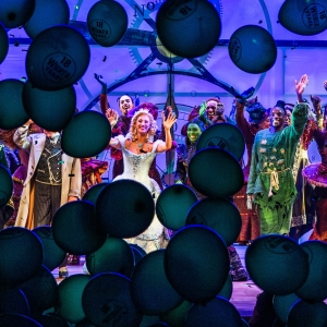 Photos: WICKED Celebrates 18 Years In The West End Photo