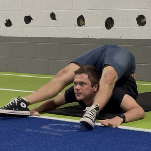 Photos: LUZIA's Alexey Goloborodko Hosts Contortion Workshop Near Cirque Big Top Photo