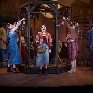 Photos: Glenn Adamson, Lauren Jones, and More in DARK OF THE MOON Photo