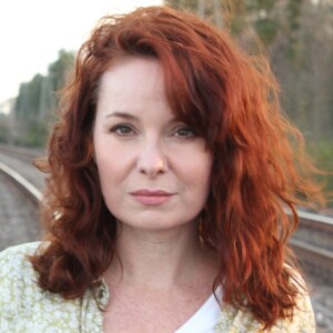 Interview: Sara Gaston of THE ROOMMATE at STAGES HOUSTON Photo