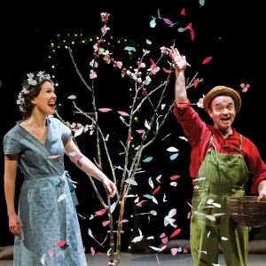 EGG AND SPOON Comes to Scarboroughs Stephen Joseph Theatre Photo