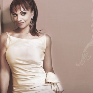 Melbourne Symphony Orchestra Will Host 2026 Winter Gala Featuring Danielle De Niese Photo