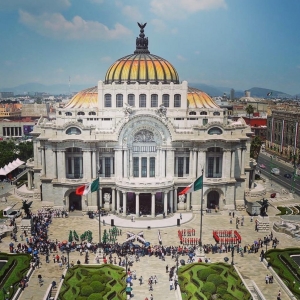 El Palacio De Bellas Artes Recibe Mención Honorifica Durante El Día De Los Edificios Photo