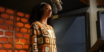 Christiani Pitts Performs 'What’ll It Be' from TWO STRANGERS (CARRY A CAKE ACROSS NEW YORK)
