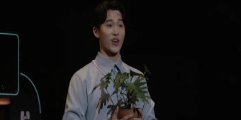 Vidéo : Regardez 'World Within My Room' de MAYBE HAPPY ENDING en Corée