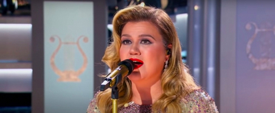 VIDEO: Kelly Clarkson Performs 'Christmas Isn't Canceled (Just You)' 