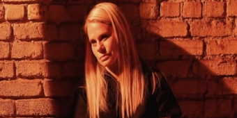 Vidéo : Le Théâtre Public Partage la Bande-Annonce d'ANTIGONE (CETTE PIÈCE QUE J'AI LUE AU LYCÉE)