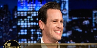 Video: Jonathan Groff offen für Rückkehr als König George in Broadways HAMILTON