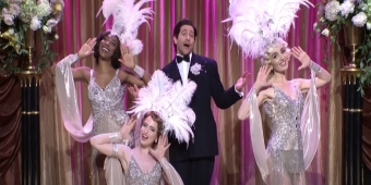 Video: Jake Gyllenhaal Sings Boyz II Men and FOLLIES Parodies on SNL Season Finale
