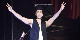 Video: Watch Aaron Tveit Perform 'Mein Herr' From CABARET at MISCAST22