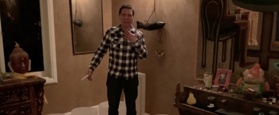 BWW Exclusive: Conversations and Music with Michael Feinstein- Making Music with Singing Bowls!