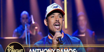 Video: Anthony Ramos si esibisce con il singolo 'New York City' al THE TONIGHT SHOW