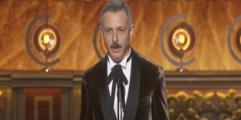Video: Jeremy Strong Accepts Tony Award For AN ENEMY OF THE PEOPLE