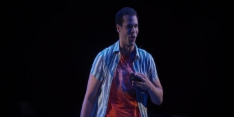 Video: Jordan Donica zingt 'Goodbye, Old Girl' uit DAMN YANKEES