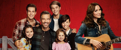 VIDEO: Watch Katharine McPhee in New Trailer for Musical Netflix Series, COUNTRY COMF Video