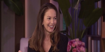 Video: Diane Lane elogia THE OUTSIDERS de Broadway en VIVIR CON KELLY Y MARK